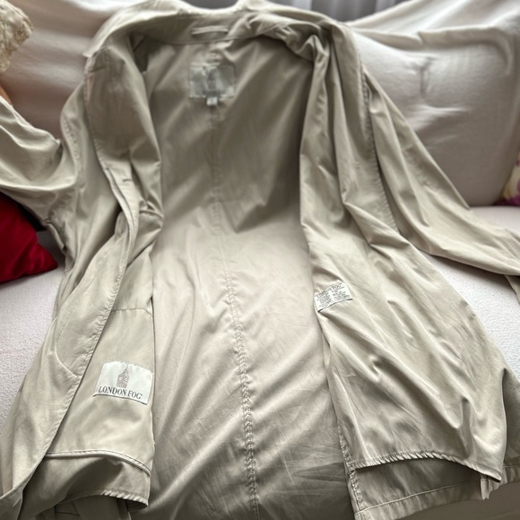 London Fog Coat - Picture 12 of 14